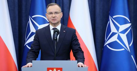 "Natychmiastowa deeskalacja". Duda reaguje na atak Iranu na Izrael