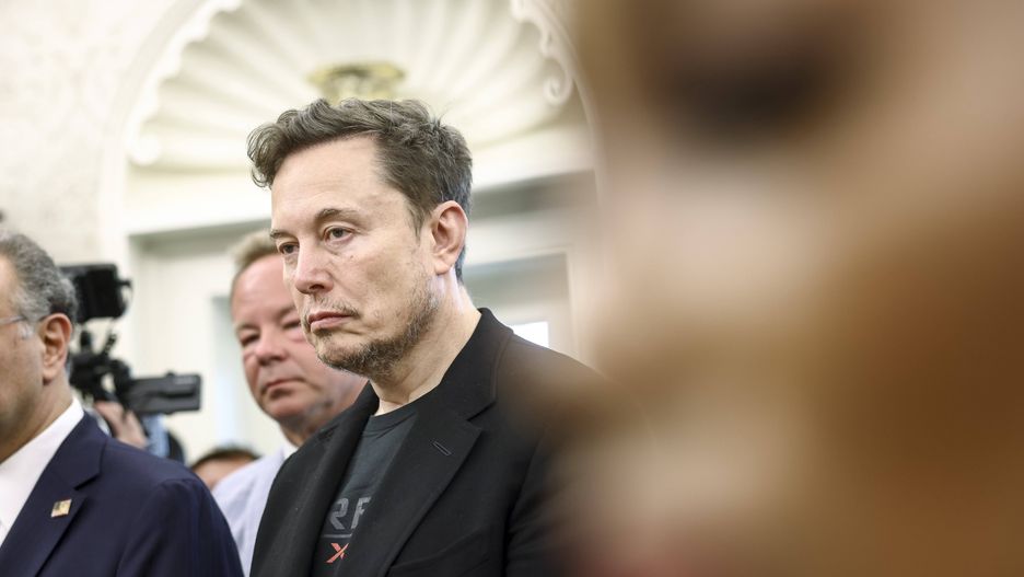 Musk krytykuje projekt Trumpa. "Żyjemy w kraju partii prosiaków"