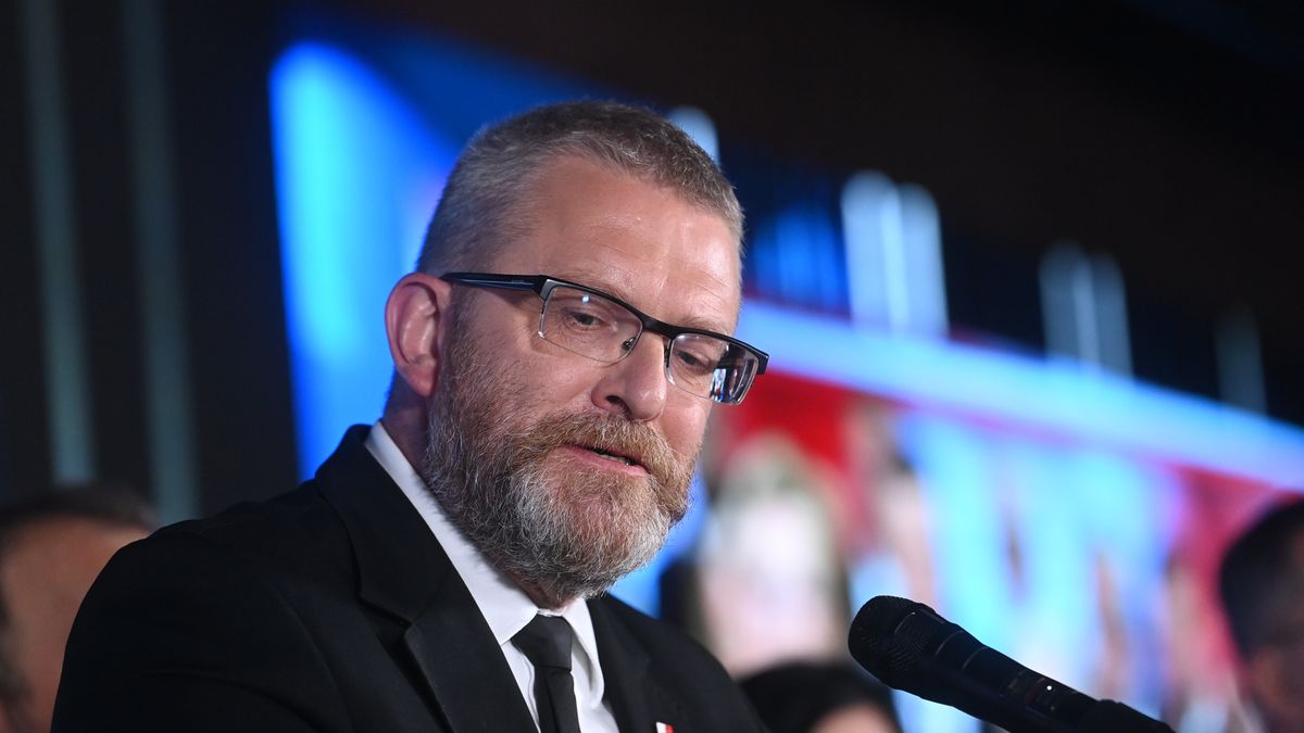 Polska będzie się wstydziła za Grzegorza Brauna? Bronisław Komorowski nie ma co do tego wątpliwości.