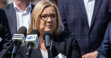 Cięcia w budżecie Kancelarii Prezydenta. Kempa atakuje Tuska