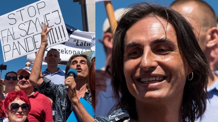 Ivan Komarenko na proteście "koronasceptyków"