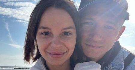 Internauta ostrzegł żonę Jakuba Rzeźniczaka, by nie skończyła jak "jedna z jego byłych". Paulina Nowicka stanowczo zareagowała