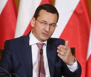 Morawiecki chce ściągać Polaków z zagranicy przez spółki Skarbu Państwa