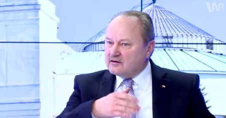Poseł PiS wieszczy ogromny kryzys. "Fala tsunami może przyjść na przełomie 2016 i 2017 r."