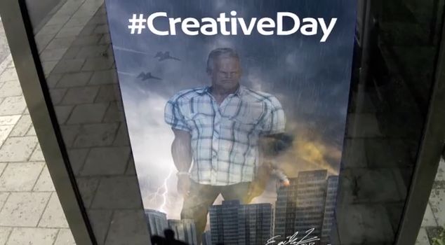 WTF dnia: Photoshop na żywo, czyli co byś zrobił, gdybyś zobaczył siebie na billboardzie?