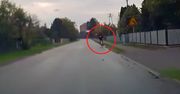Jechał rowerem. I nagle coś takiego. "Kaptur, słuchawki"