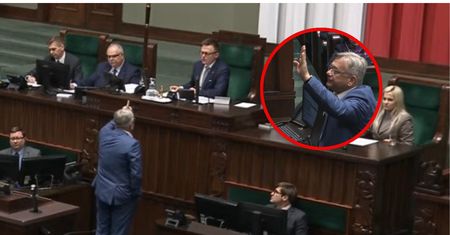 Krzyki po głosowaniach. "Zrzekam się immunitetu"