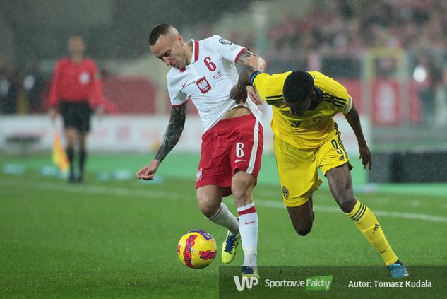 Jacek Góralski w meczu barażowym o awans na mistrzostwa świata w Katarze. Polska pokonała Szwecję 2:0