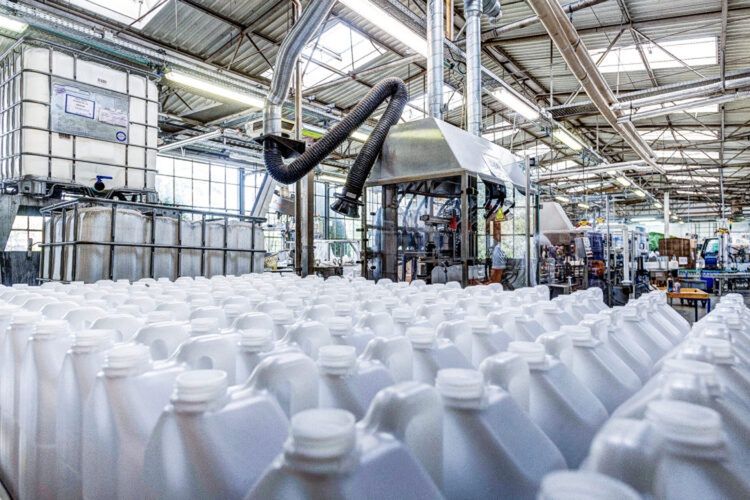 Seria ciosów w europejski przemysł. "Nie ma przestrzeni, by to przyjąć"