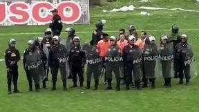 Sędziowie potrzebowali eskorty policji. Przerażające sceny w meczu Pucharu Peru (wideo)