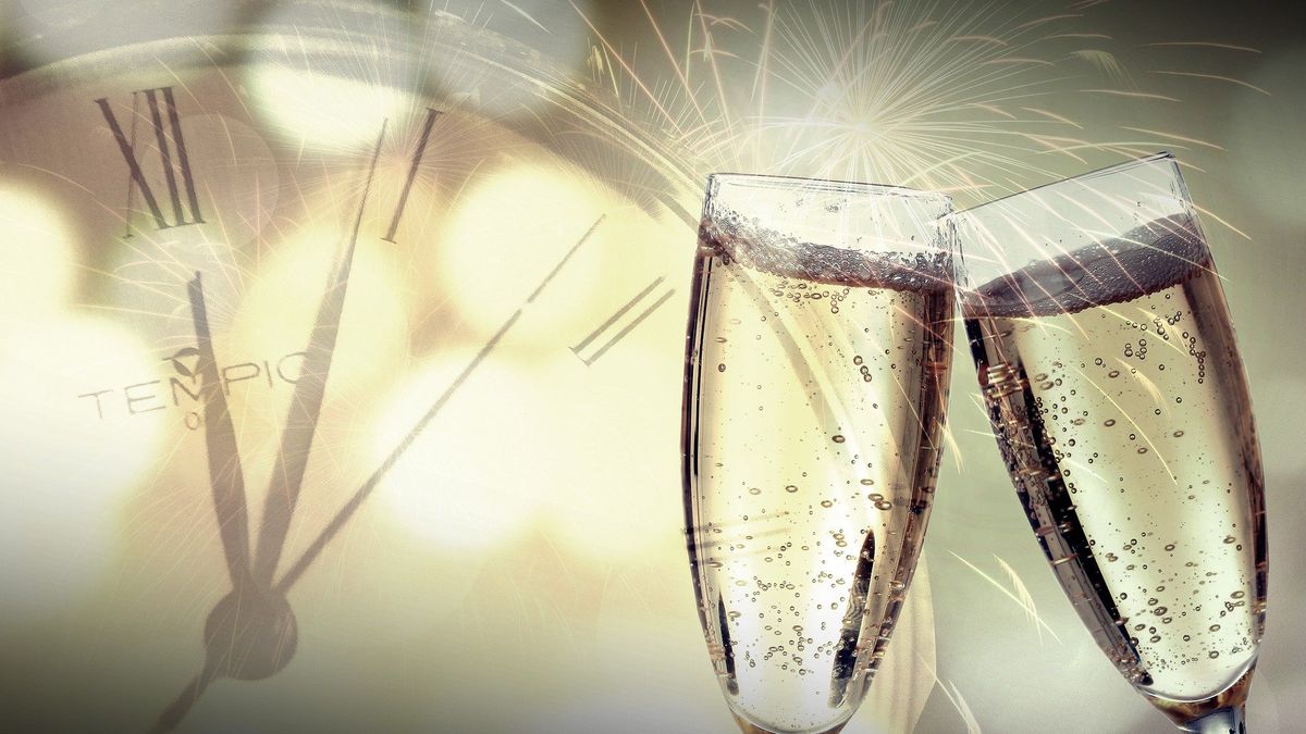 Sylwester w tym roku będzie w nowych warunkach. W Polsce wprowadzono w noc sylwestrową zakaz przemieszczania się