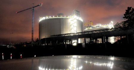 Terminal LNG: pierwszy gazowiec w gazoporcie prawdopodobnie jesienią
