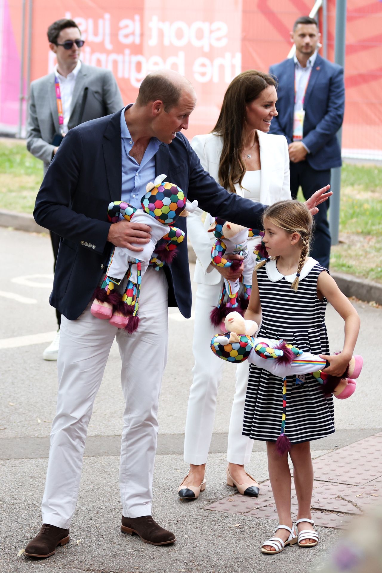 BIRMINGHAM, ENGLAND - AUGUST 02: Kate Middleton, Duchess of Cambridge and Prince William, Duke of Cambridge and Princess Charlotte of Cambridge leave the Women's Hockey Group Stage games on day five of the Birmingham 2022 Commonwealth Games at University of Birmingham Hockey & Squash Centre on August 02, 2022 on the Birmingham, England. (Photo by Stephen Pond/Getty Images)