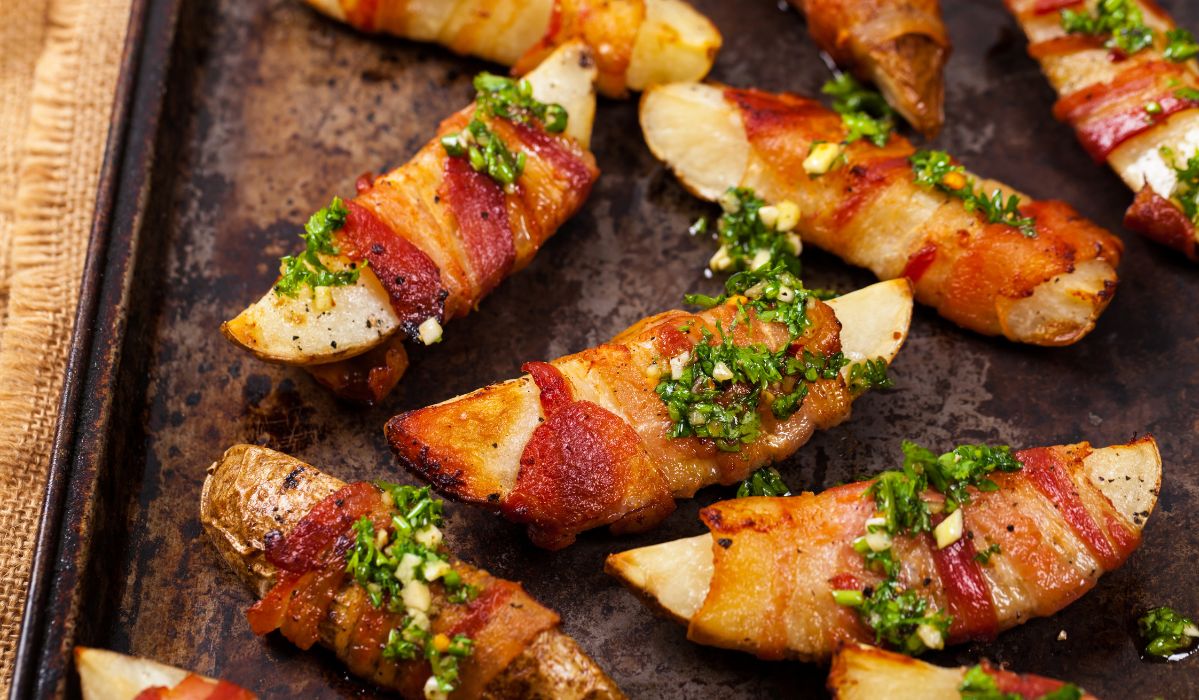 Potatoes with bacon - a delicious snack for a party