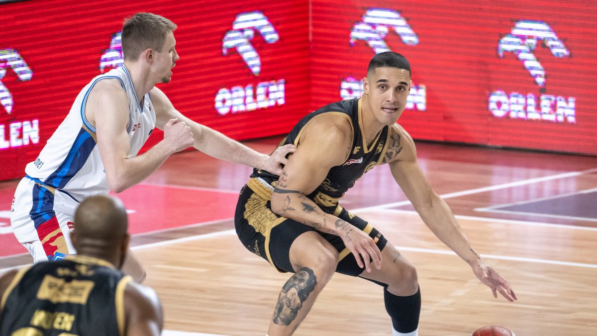 PAP / Tytus Żmijewski / Nick Johnson