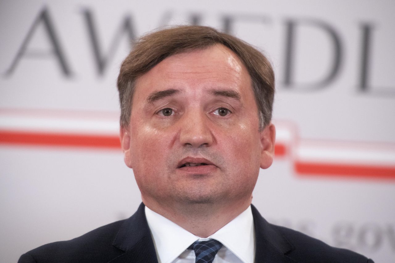 Miliardy z UE wstrzymane. Ziobro: Ostrzegaliśmy, mieliśmy rację