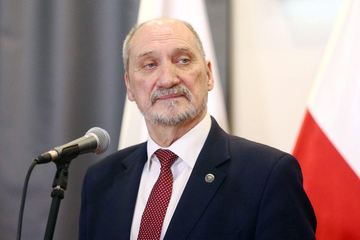 Antoni Macierewicz będzie miał kłopoty? Pozew Donalda Tuska, Radosława Sikorskiego i Tomasza Siemoniaka