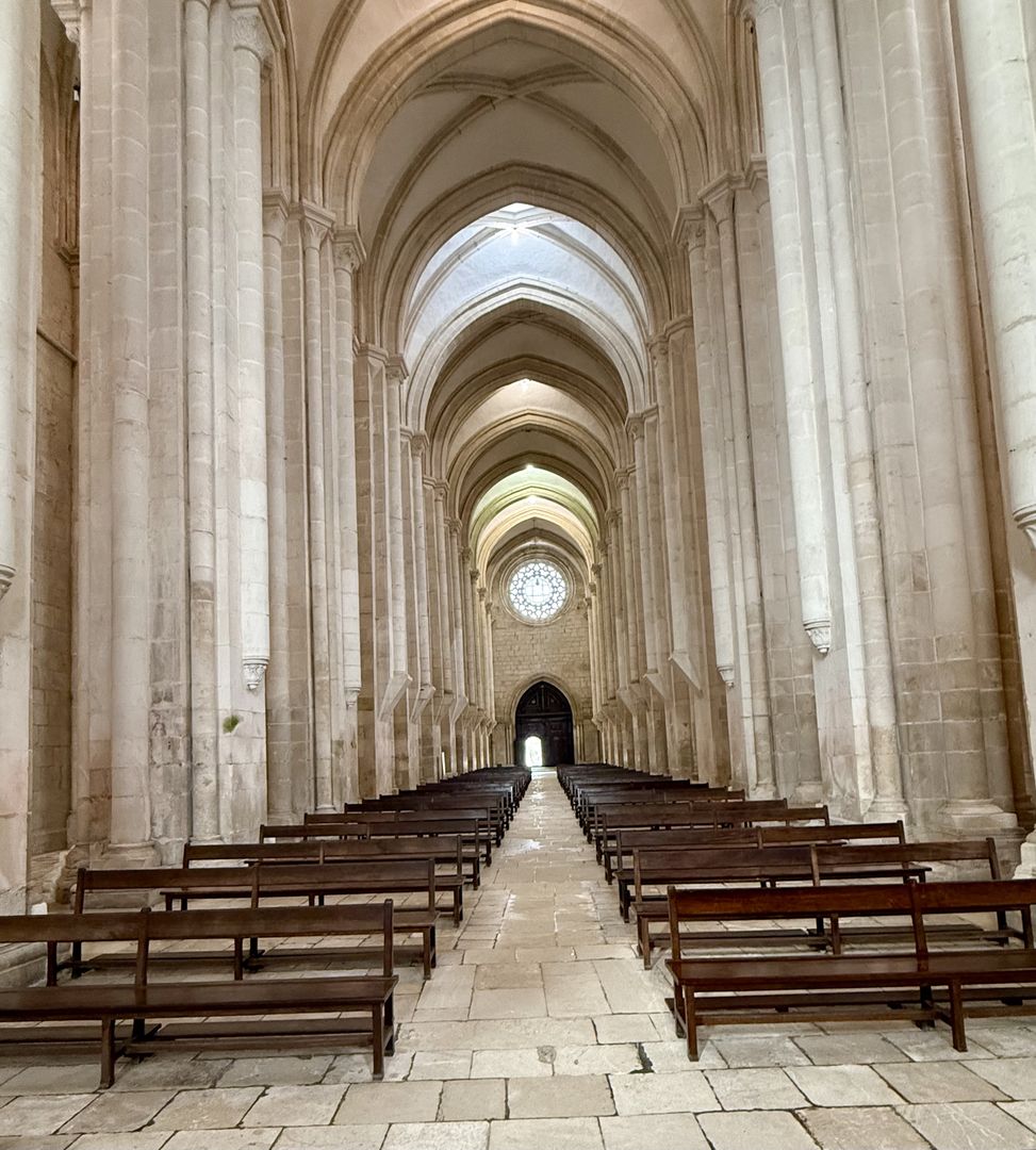 Alcobaça urzeka architekturą