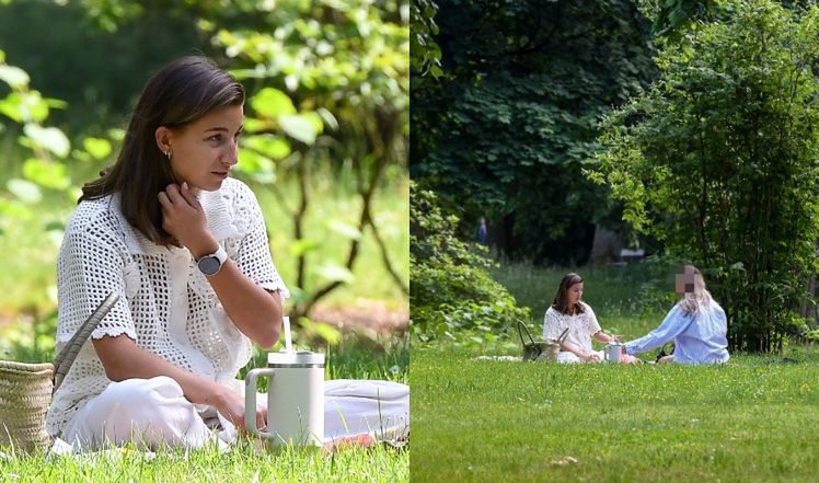 Julia Wieniawa relaksuje się w parku