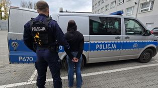"Bili go pięściami i tłuczkiem, potem wyciągnęli nóż. Zabrali nawet buty".