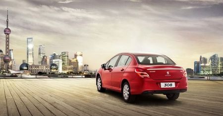 Peugeot i Citroën biją rekordy w Chinach, ale dołują w Europie