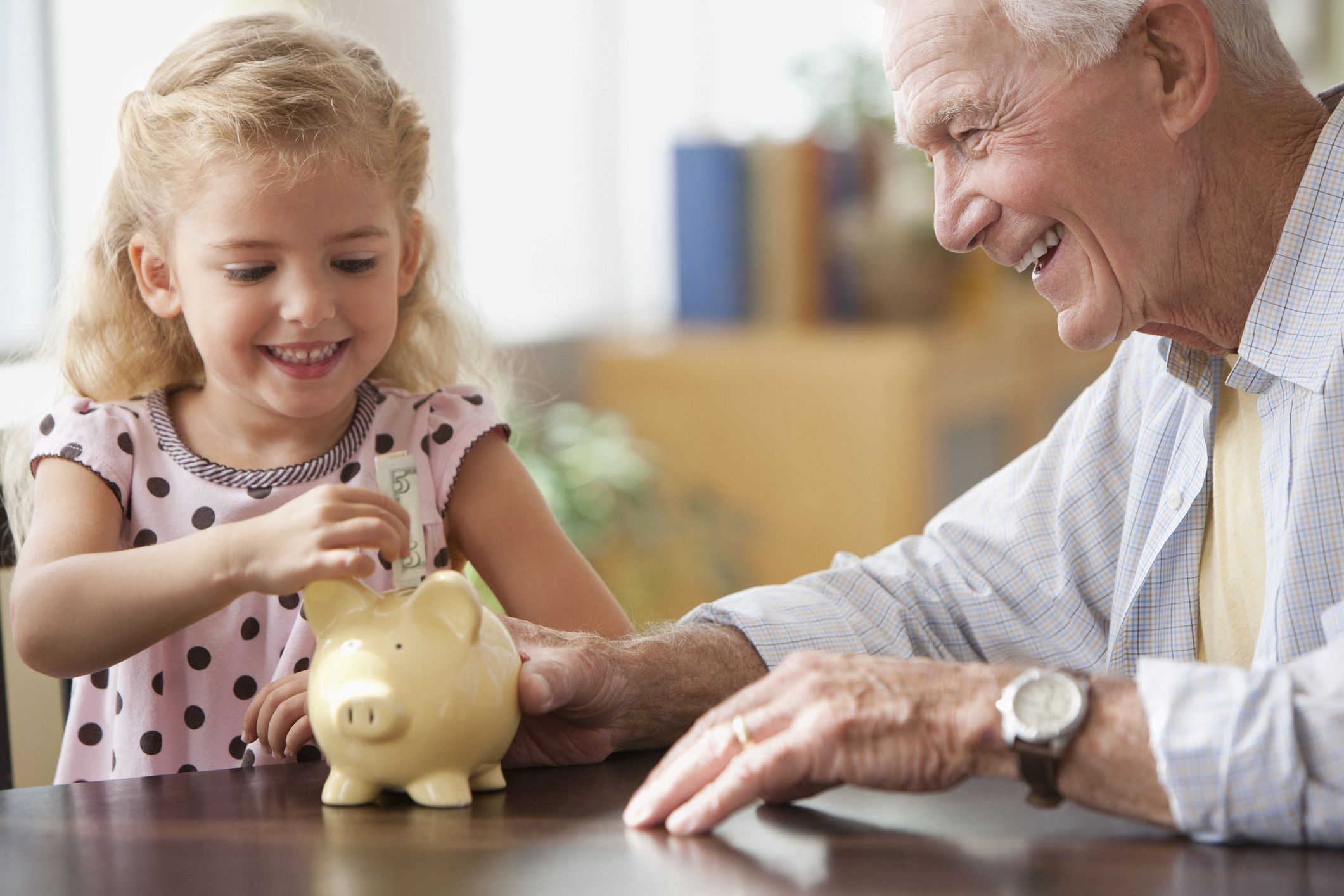 Seniorzy będą w siódmym niebie. Nadchodzi dodatkowa kasa!