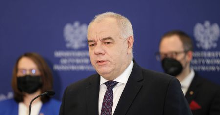 Raport NIK ws. wyborów kopertowych. Jacek Sasin mówi o "sporze"