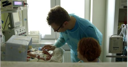 Dotyk ma znaczenie dla wcześniaka