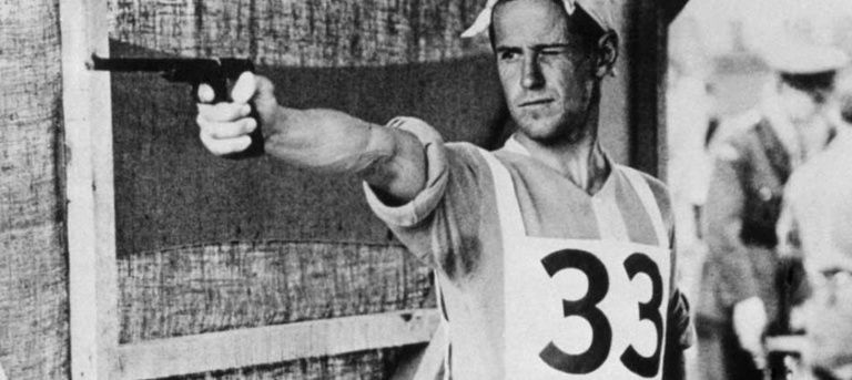 Sport i polityka: strzelający George Patton. źródło: https://www.uipmworld.org/