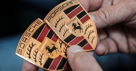 Porsche mogło mieć zupełnie inne logo. Marka ujawnia projekty z archiwum