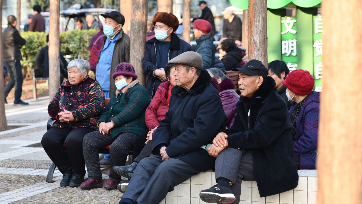 Chiny zaczynają borykać się z problemem demograficznym stworzonym przez władze - mówi Wojciech Janicki w nowym odcinku "Biznes Klasy"