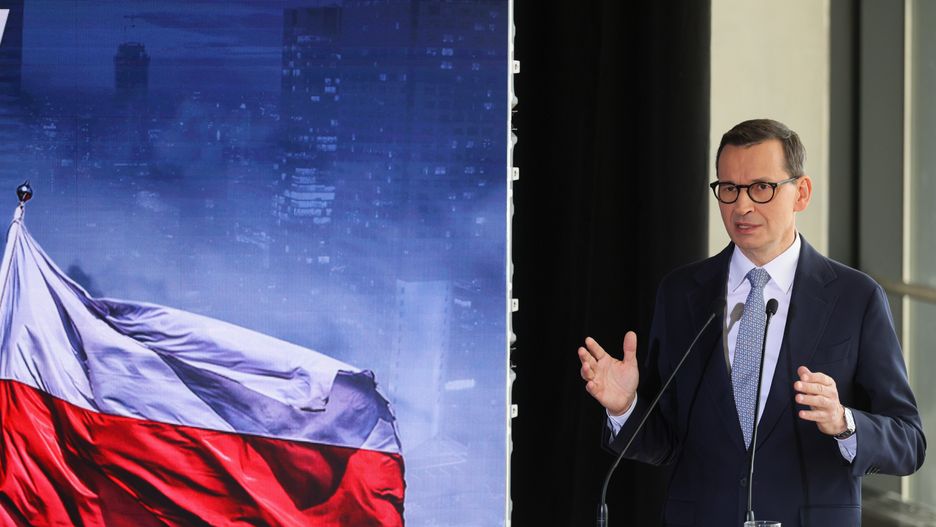 Warszawa, 24.11.2023. Premier Mateusz Morawiecki podczas konferencji prasowej na stadionie PGE Narodowy w Warszawie, 24 bm. (jm) PAP/Paweł Supernak