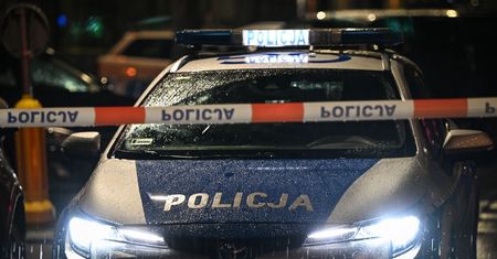 Ciało na jezdni. Dramatyczne zgłoszenie wpłynęło w nocy