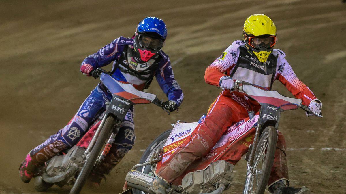 WP SportoweFakty / Michał Krupa / W kasku żółtym Antoni Kawczyński