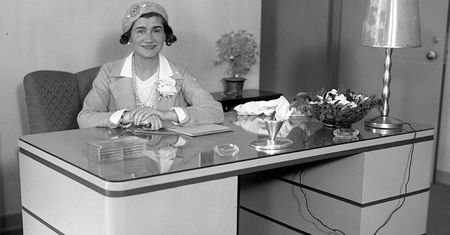 Coco Chanel. Skromne początki największej projektantki świata