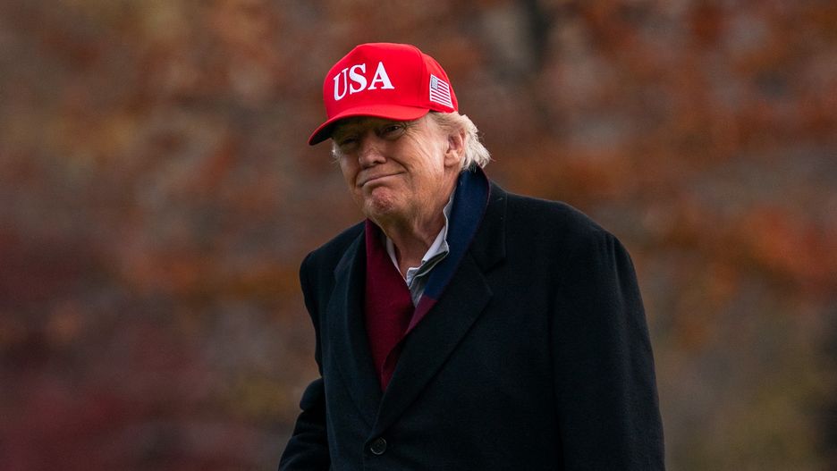 WASHINGTON, DC - NOVEMBER 22: President Donald Trump returns to the White House on Marine One in Washington, D.C., on November 22, 2025. (Photo by Allison Robbert/For The Washington Post via Getty Images)