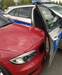 Szaleńczą jazdę skończył na drzwiach radiowozu. Kierowca bmw uzbierał 55 punktów karnych