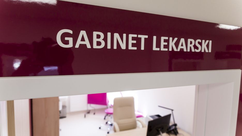 Mieszkańcy gmin: Radłów, Wierzchosławice i Wojnicz nie są zadowoleni z wyboru nowej przychodni, która będzie dla nich świadczył świąteczną i nocną pomoc medyczną.