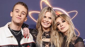 Mandaryna pozuje z dziećmi za kulisami sylwestra, a fani pieją z zachwytu: "Z CÓRKĄ WYGLĄDACIE JAK SIOSTRY" (FOTO)