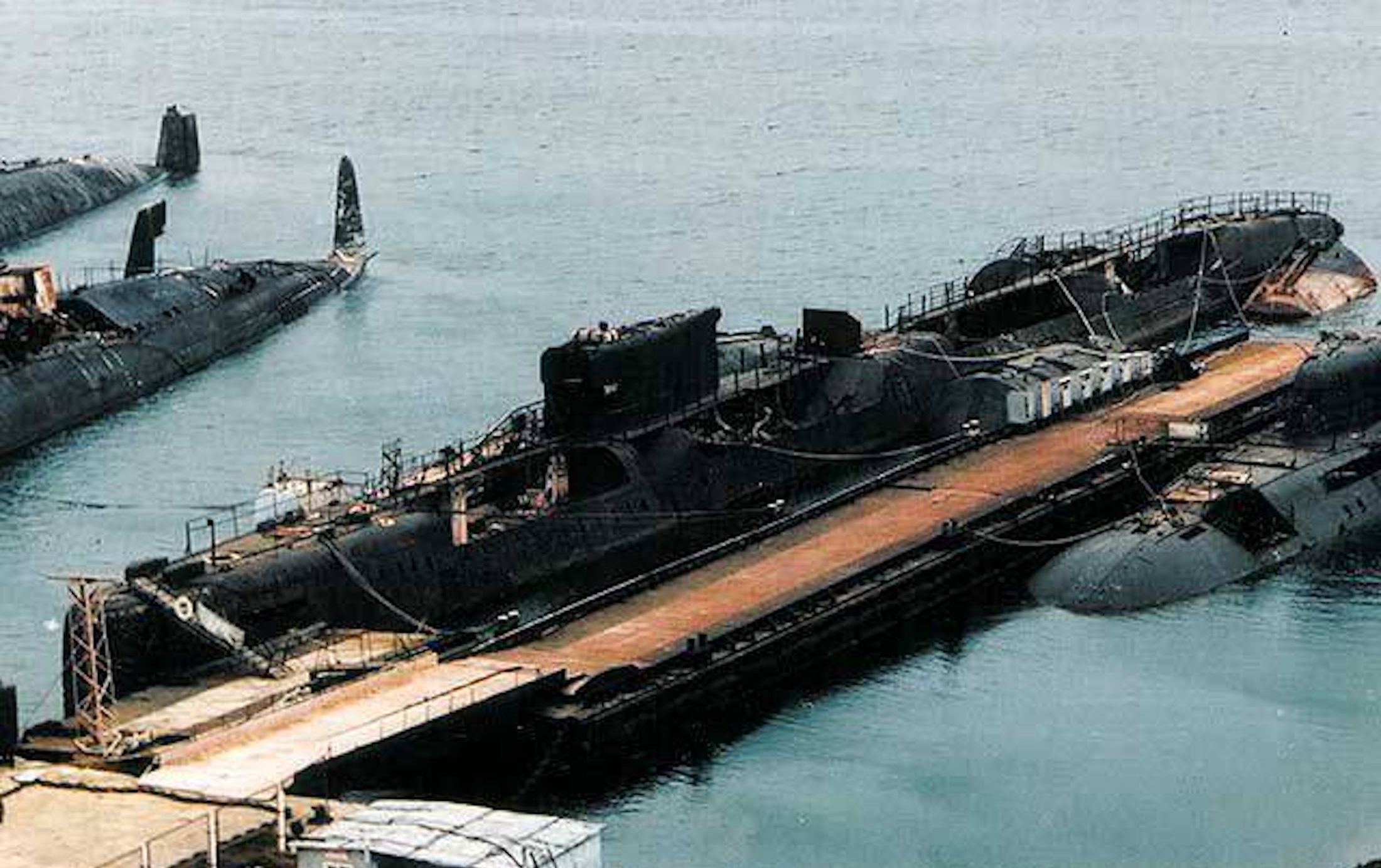 Okręt K-431 - widoczne uszkodzenia kadłuba