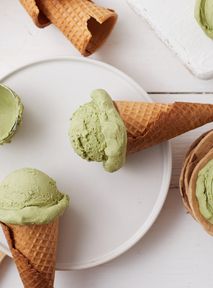 Algae-based ice cream. A vegan alternative treat for hot days