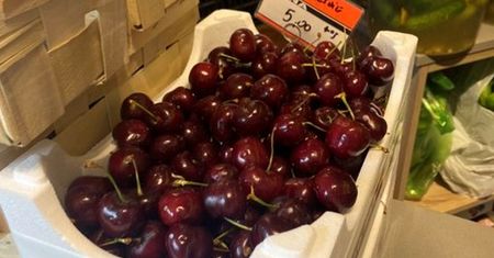Skusiła go atrakcyjna cena czereśni. Przy płaceniu bardzo się zdziwił