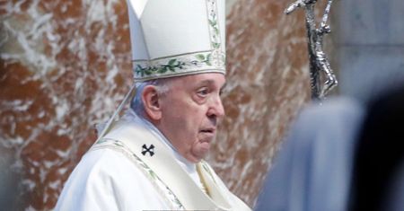 Dramatyczny apel do Franciszka. "Ludzie nadal będą masakrowani"