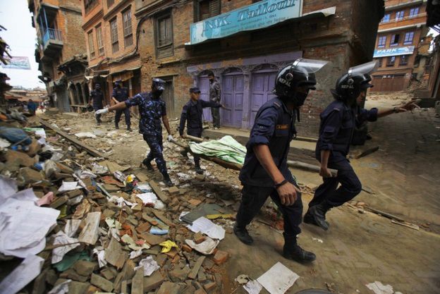 Polscy ratownicy w Nepalu. Duże zniszczenia i trudna sytuacja logistyczna