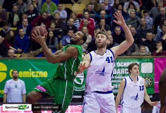 Quinton Hosley zagrał dobry mecz w Tarnobrzegu