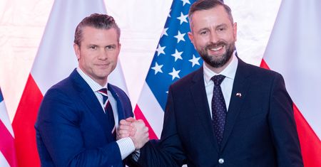Bliżej stałej bazy USA w Polsce? "Nie powinniśmy się przywiązywać"