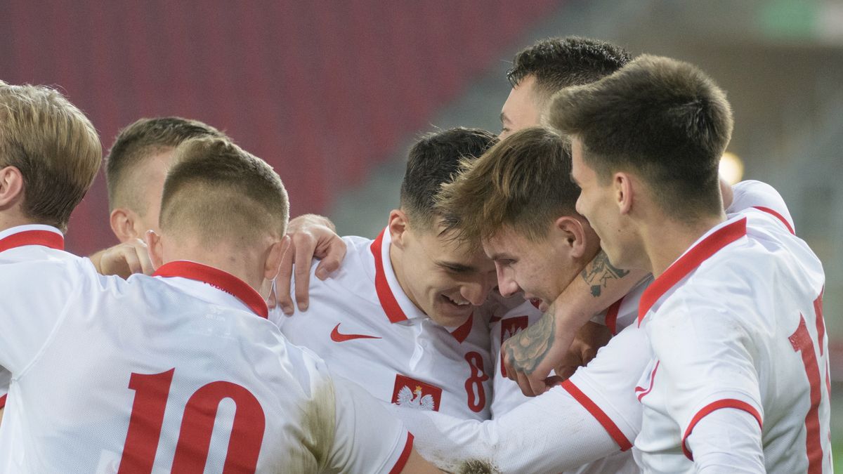 Zdjęcie okładkowe artykułu: PAP / Grzegorz Michałowski  / Na zdjęciu: piłkarze reprezentacji Polski U-21