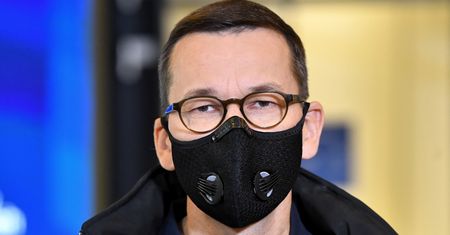 Konferencja premiera. Mateusz Morawiecki: Cmentarze 1 listopada będą zamknięte