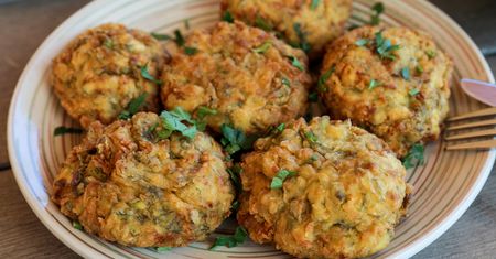 Są łatwiejsze od falafeli i świetnie smakują w bowlach. Dzieciaki się zajadają tymi kotlecikami bez mięsa