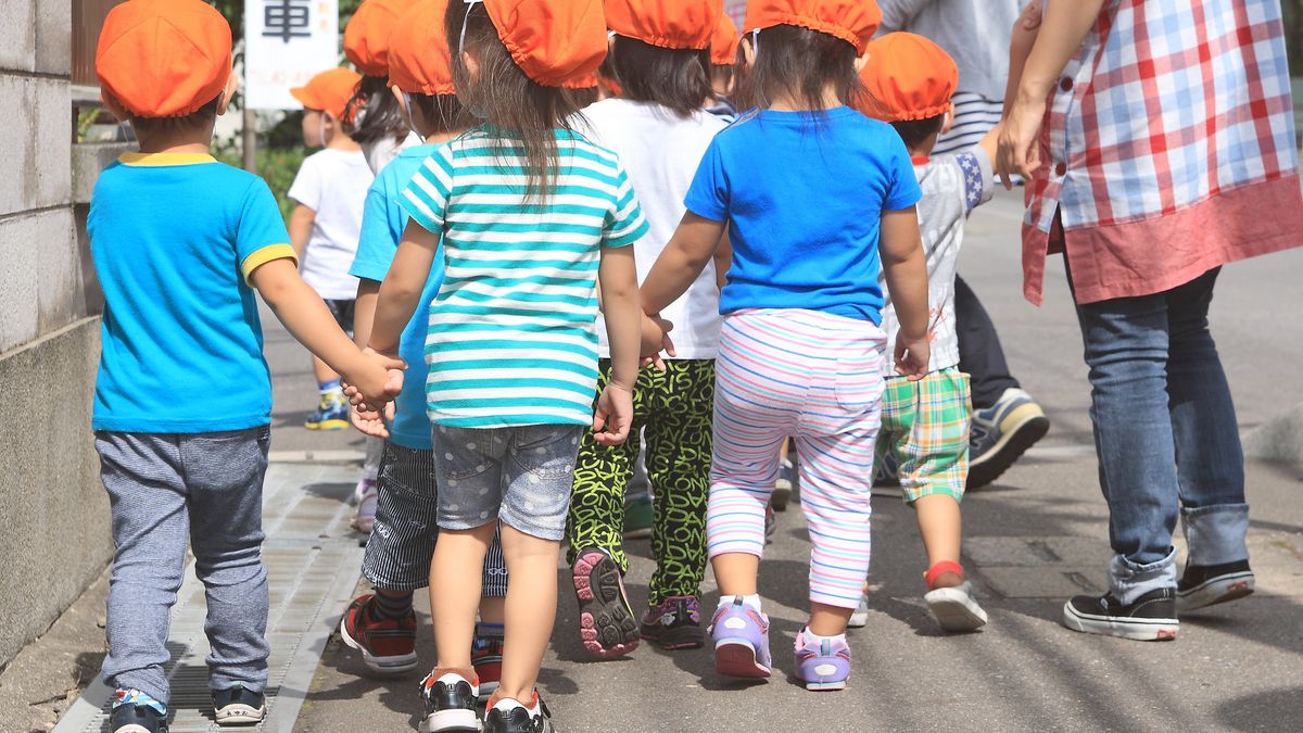 Od kwietnia 2022 roku m.in. na pierwsze lub jedyne dziecko uczęszczające do żłobka będzie można dostać 400 zł dofinansowania od państwa 